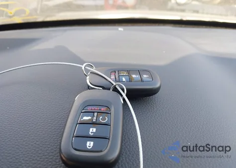 2025 Honda Cr-V Hybrid Sport-L from USA, damaged, VIN 7FARS6H89SE111850